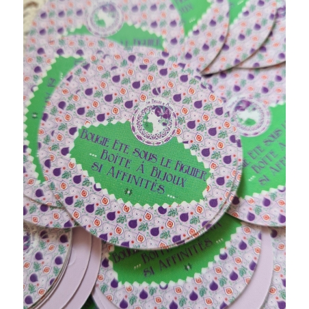 Bougie artisanale, parfumée dans sa boite à bijoux en verre réutilisable après usage