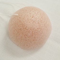 Eponge de konjac rose pour peaux sensibles