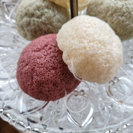 Eponge konjac visage de petite taille vendue en vrac, déshydratée et sans emballage. Coloris aléatoires Eponge konjac visage de petite taille vendue en vrac, déshydratée et sans emballage. Coloris aléatoires