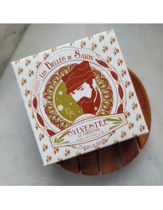 Savon shampooing végan au lait d’avoine à l’argile verte et aux huile essentielles de sapin et pin .