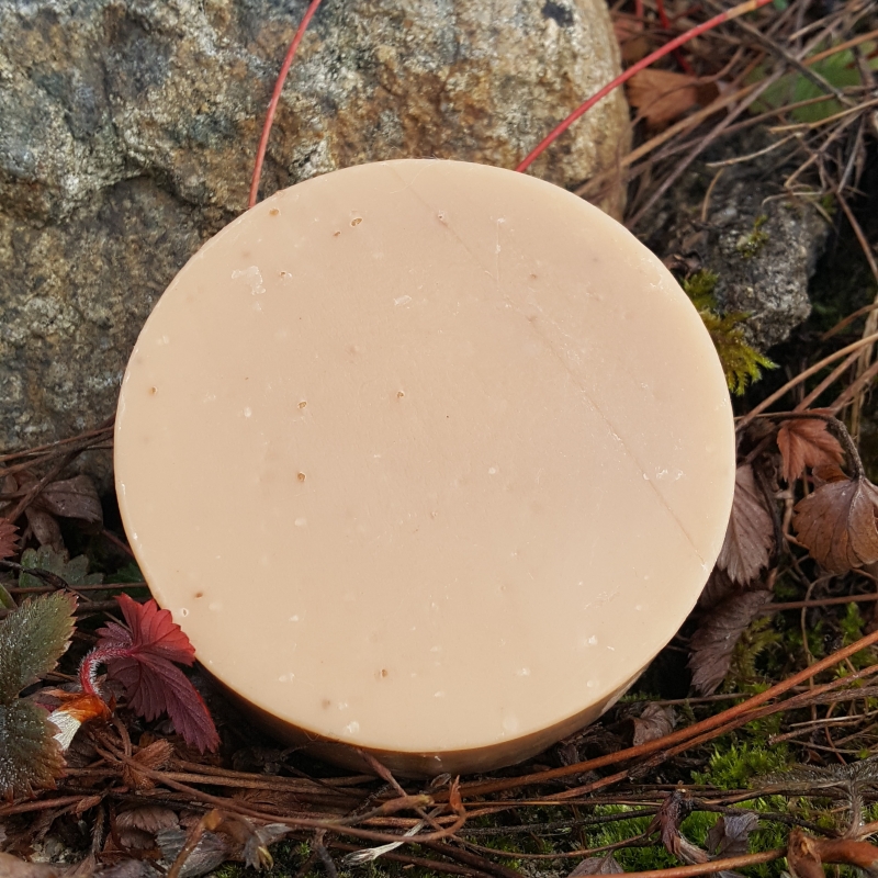 savon naturel vegan au lait d'avoine, beurre de karité, aloe vera et calendula. Sans parfum, ni allergènes
