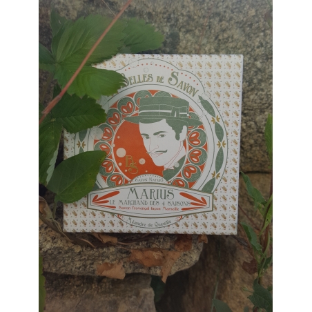 savon artisanal et naturel, surgras et riche en glycérine végétale.