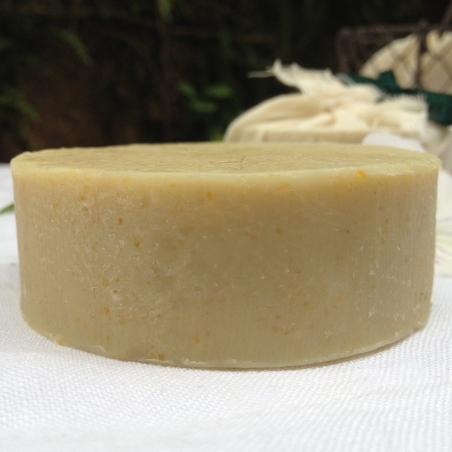 Savon surgras naturel et artisanal plantes aromatiques et potagères.