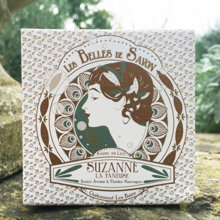 Savon naturel vegan, saponifié à froid au lait d'avoine et huiles essentielles de menthe et lavandin Savon naturel vegan, saponifié à froid au lait d'avoine et huiles essentielles de menthe et lavandin