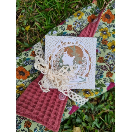 Dérouleur essuie tout en acier brossé et son savon saf assorti