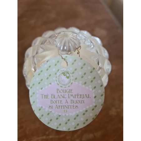 Bougie artisanale parfumée dans sa verrerie boite à bijoux réutilisable ou rechargeable